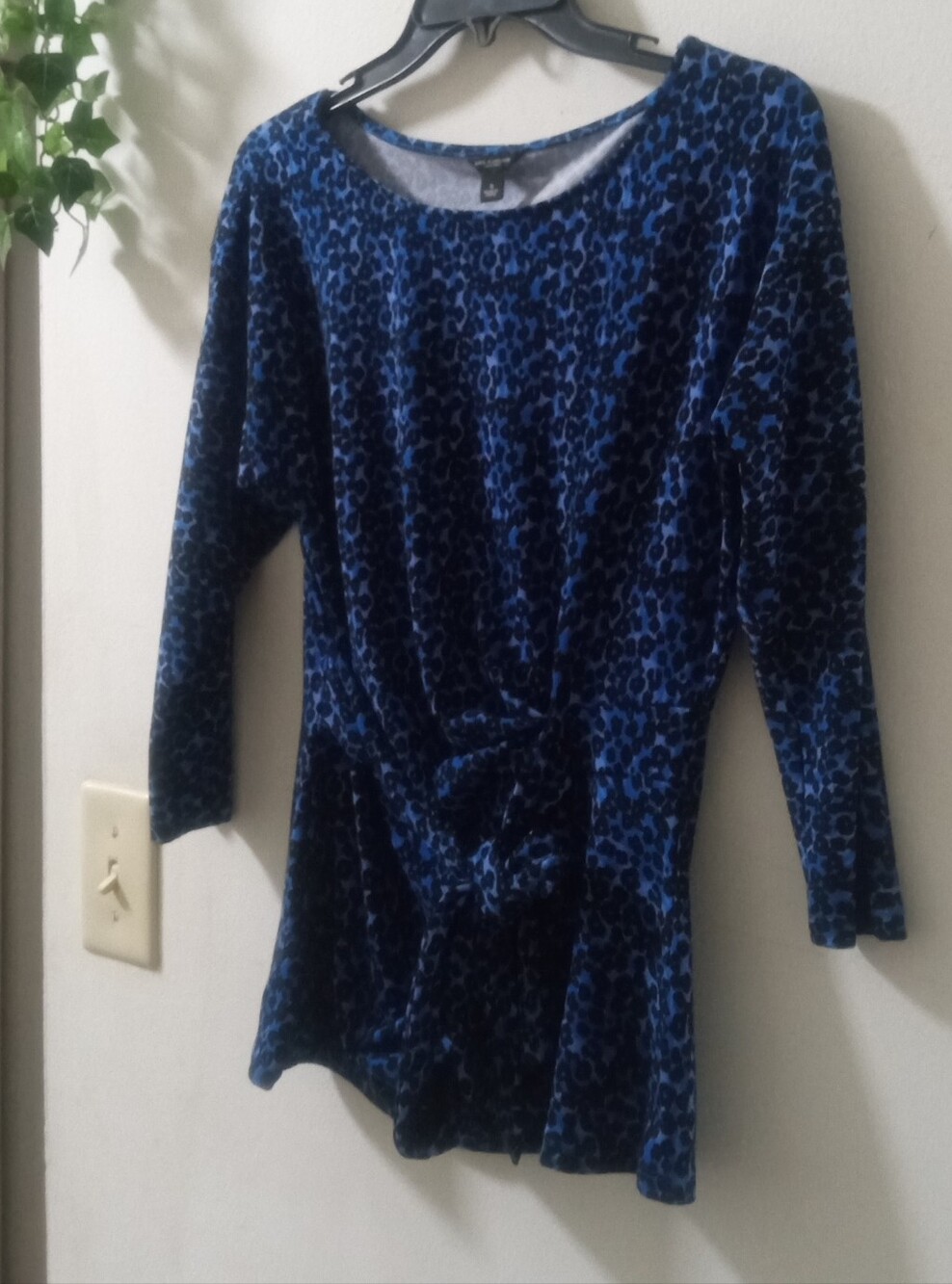 Ann Taylor Blue and Black Animal-Print Long Sleeve Top